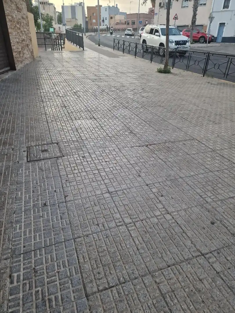 Local de alquiler en Avenida Donantes de Sangre, 17, Calvo Sotelo Vista exterior de Local de alquiler en Melilla con Aire acondicionado y Calefacción