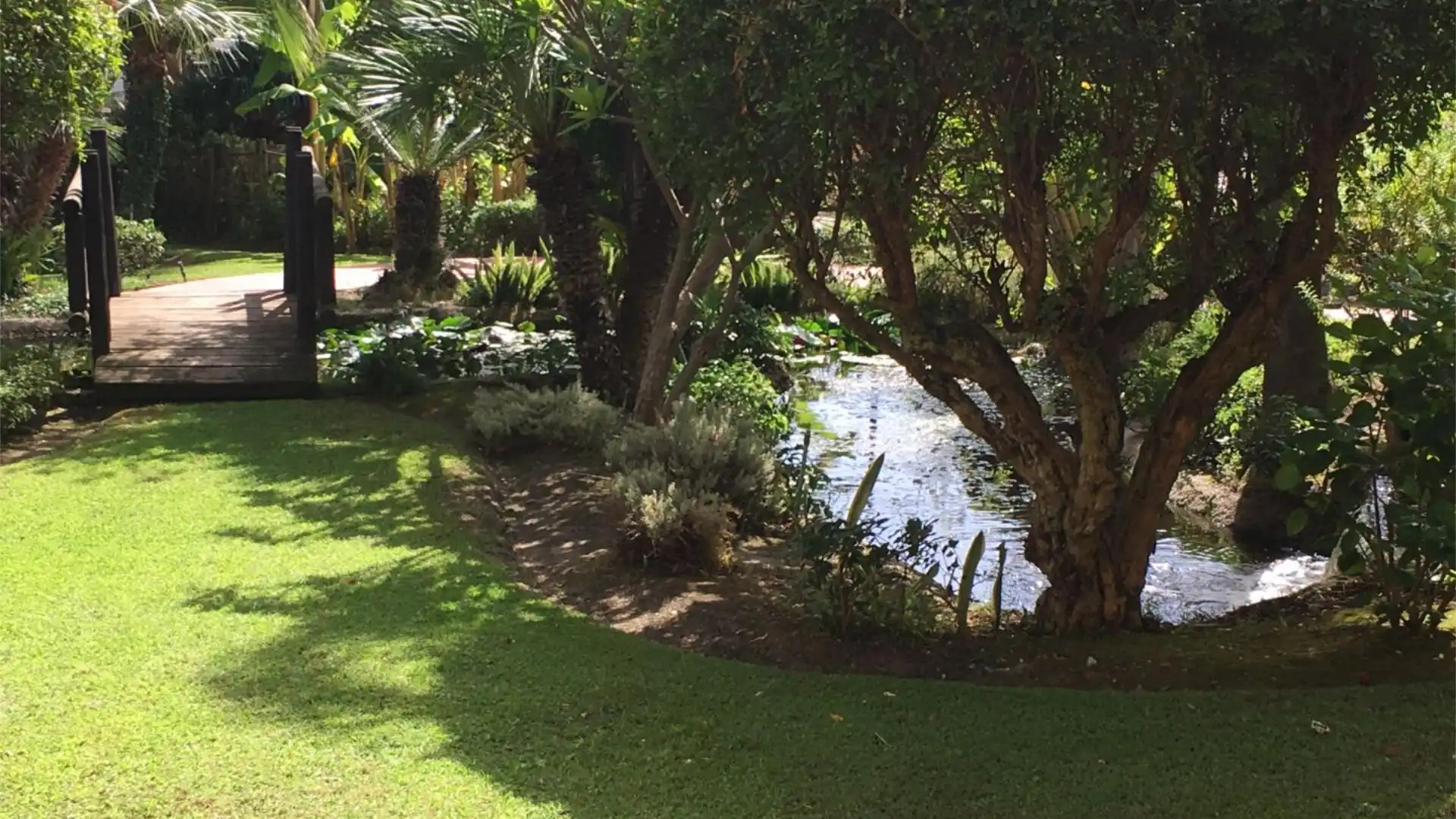 Jardín de Piso en venta en Estepona con Aire acondicionado, Terraza y Trastero