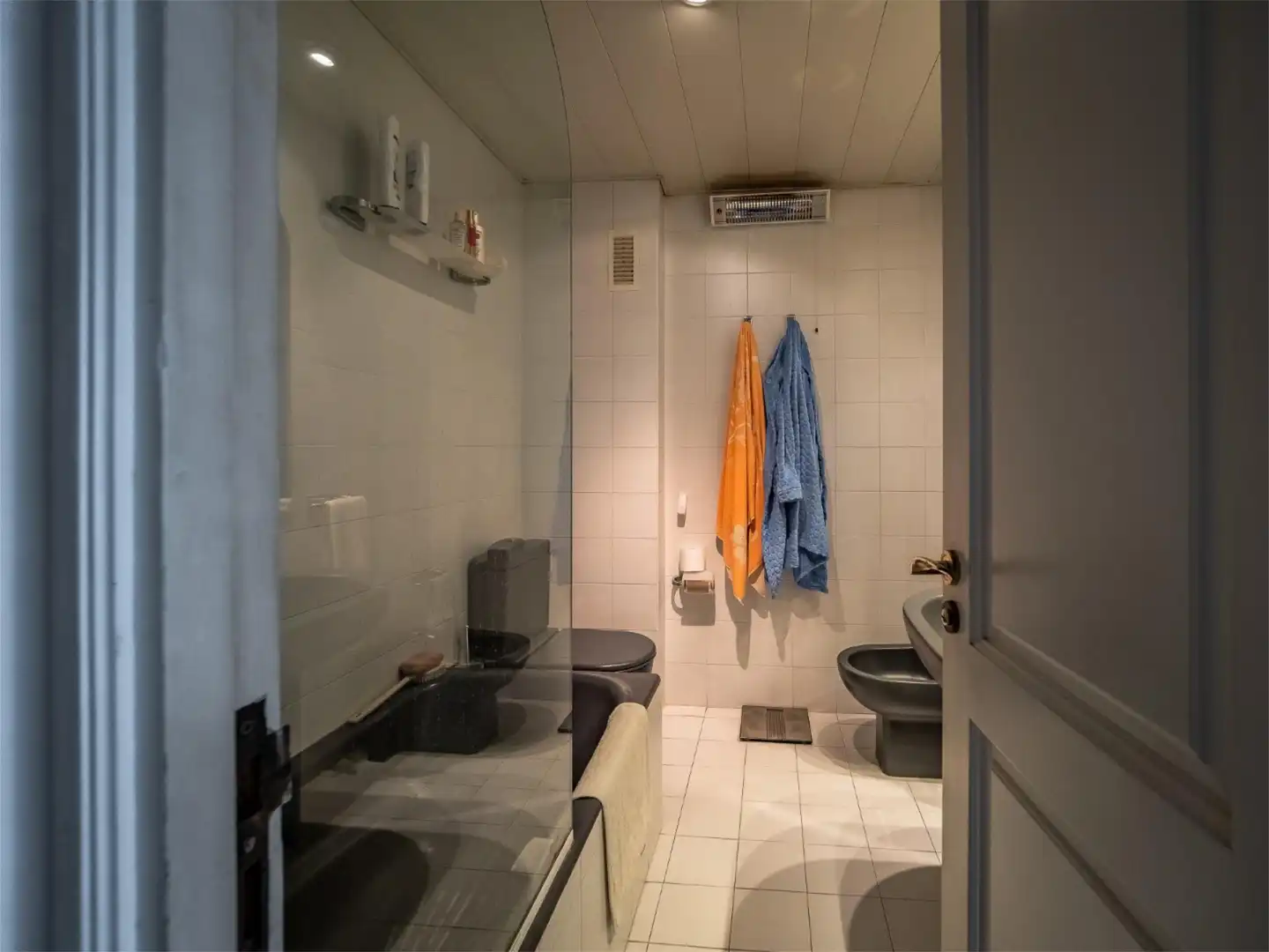 Einfamilien-Reihenhaus zum Verkauf in Via Augusta, 75, Llevant Badezimmer von Einfamilien-Reihenhaus zum Verkauf in Tarragona mit Klimaanlage, Heizung und Terrasse
