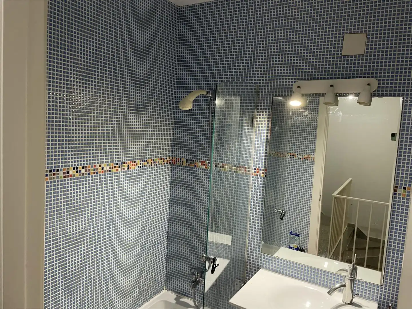 Detached homes for sale in Calle Hortelanos, 25, Valverde del Camino Bathroom of Detached homes for sale in Valverde del Camino with Air Conditioner, Terrace and Oven