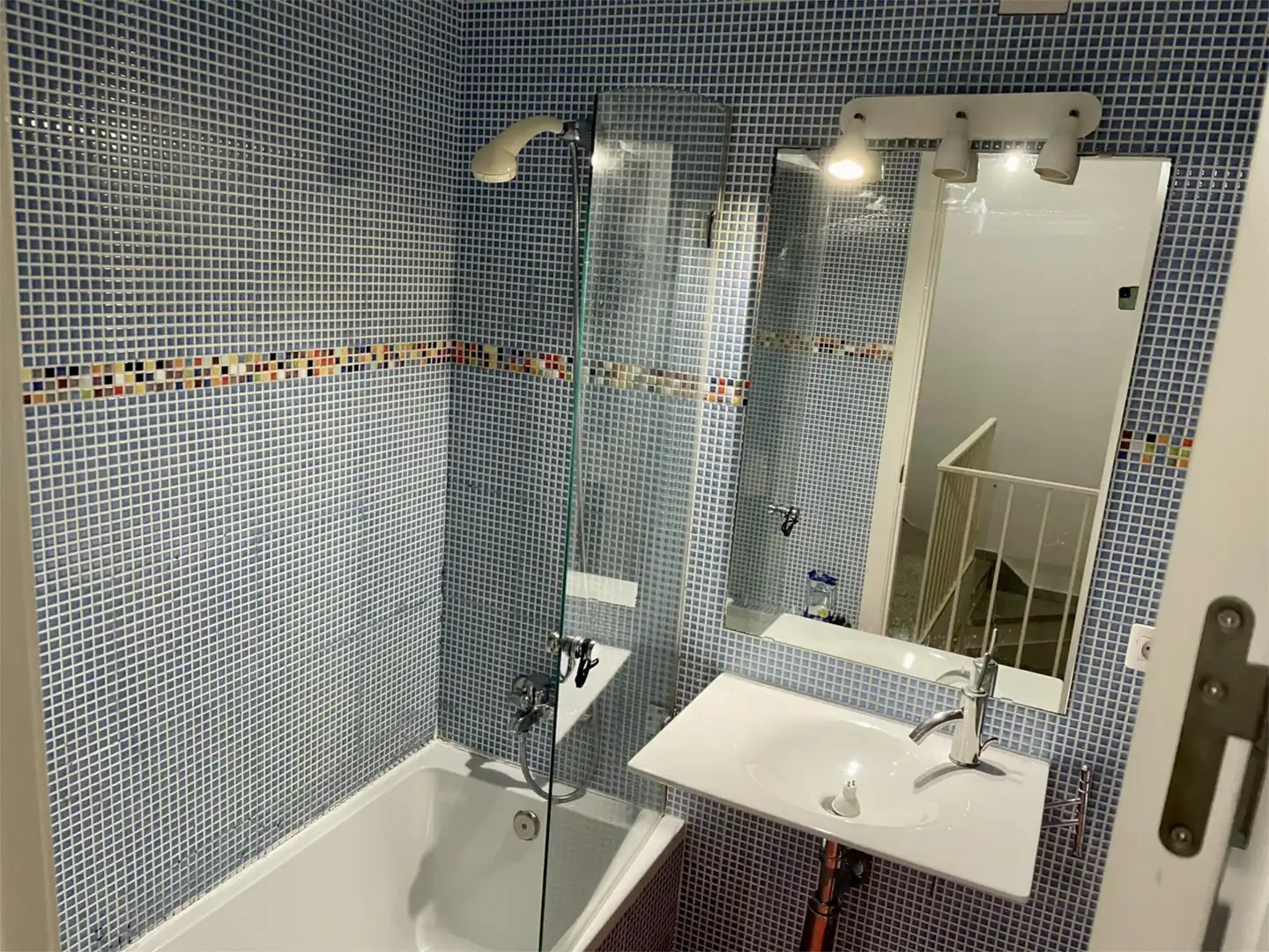 Detached homes for sale in Calle Hortelanos, 25, Valverde del Camino Bathroom of Detached homes for sale in Valverde del Camino with Air Conditioner, Terrace and Oven