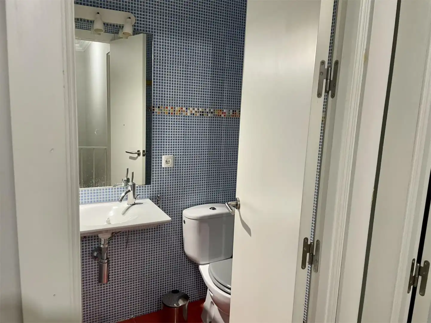 Detached homes for sale in Calle Hortelanos, 25, Valverde del Camino Bathroom of Detached homes for sale in Valverde del Camino with Air Conditioner, Terrace and Oven