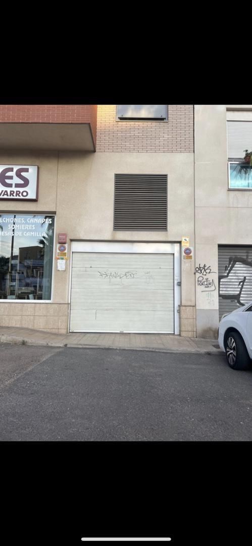Vista exterior de Garatge en venda en  Almería Capital
