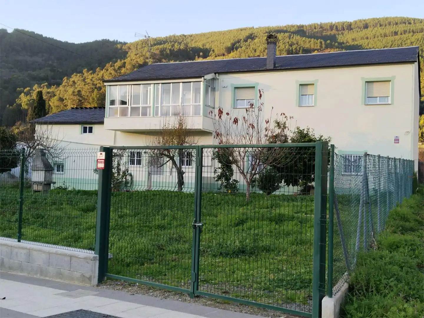 Vista exterior de Casa o xalet en venda en Quiroga amb Calefacció, Jardí privat i Traster