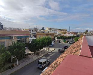 Exterior view of Single-family semi-detached for sale in La Rinconada  with Air Conditioner, Terrace and Balcony