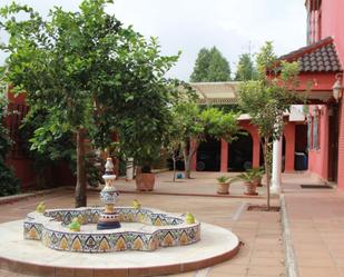 Jardí de Casa o xalet en venda en Tomares amb Aire condicionat, Terrassa i Piscina