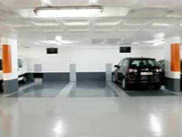 Garaje en Alquiler en Calle Salitre, 49 en Perchel Sur - Plaza de Toros Vieja