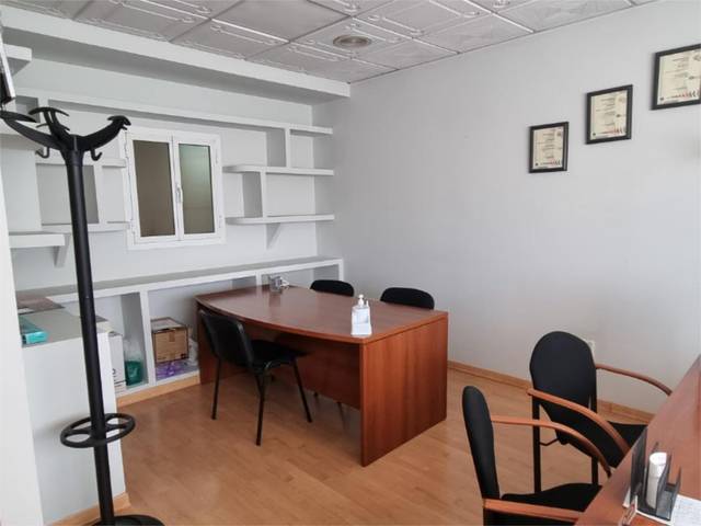 Oficina en Alquiler en Calle Espingarda, 21 en San Jerónimo - La Bachillera