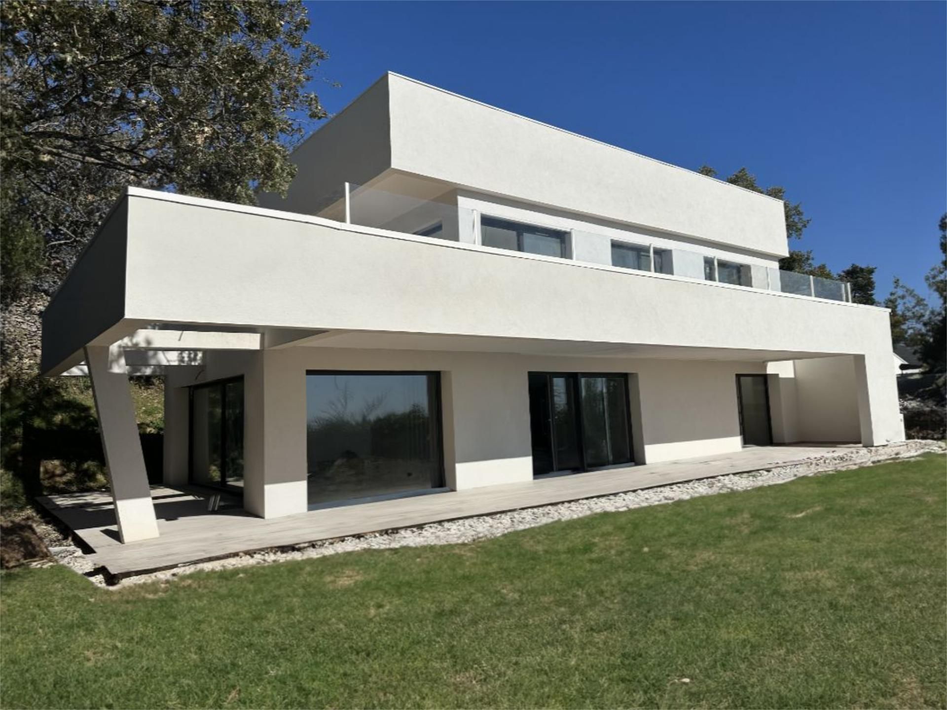 Casa o xalet en venda a Carretera de Madrid, 36, Miraflores de la Sierra Vista exterior de Casa o xalet en venda en Miraflores de la Sierra amb Aire condicionat, Calefacció i Jardí privat