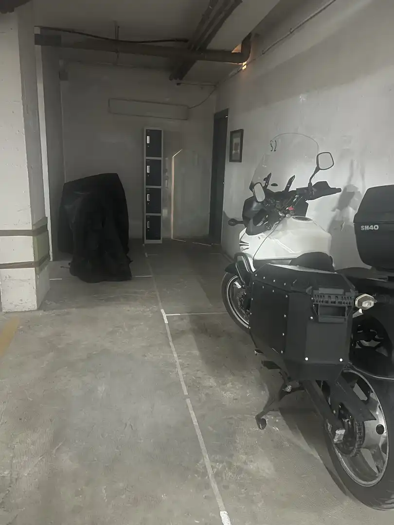 Garage for rent in Paseo de las Delicias, 5, El Retiro - La Vid Parking of Garage for rent in Jerez de la Frontera