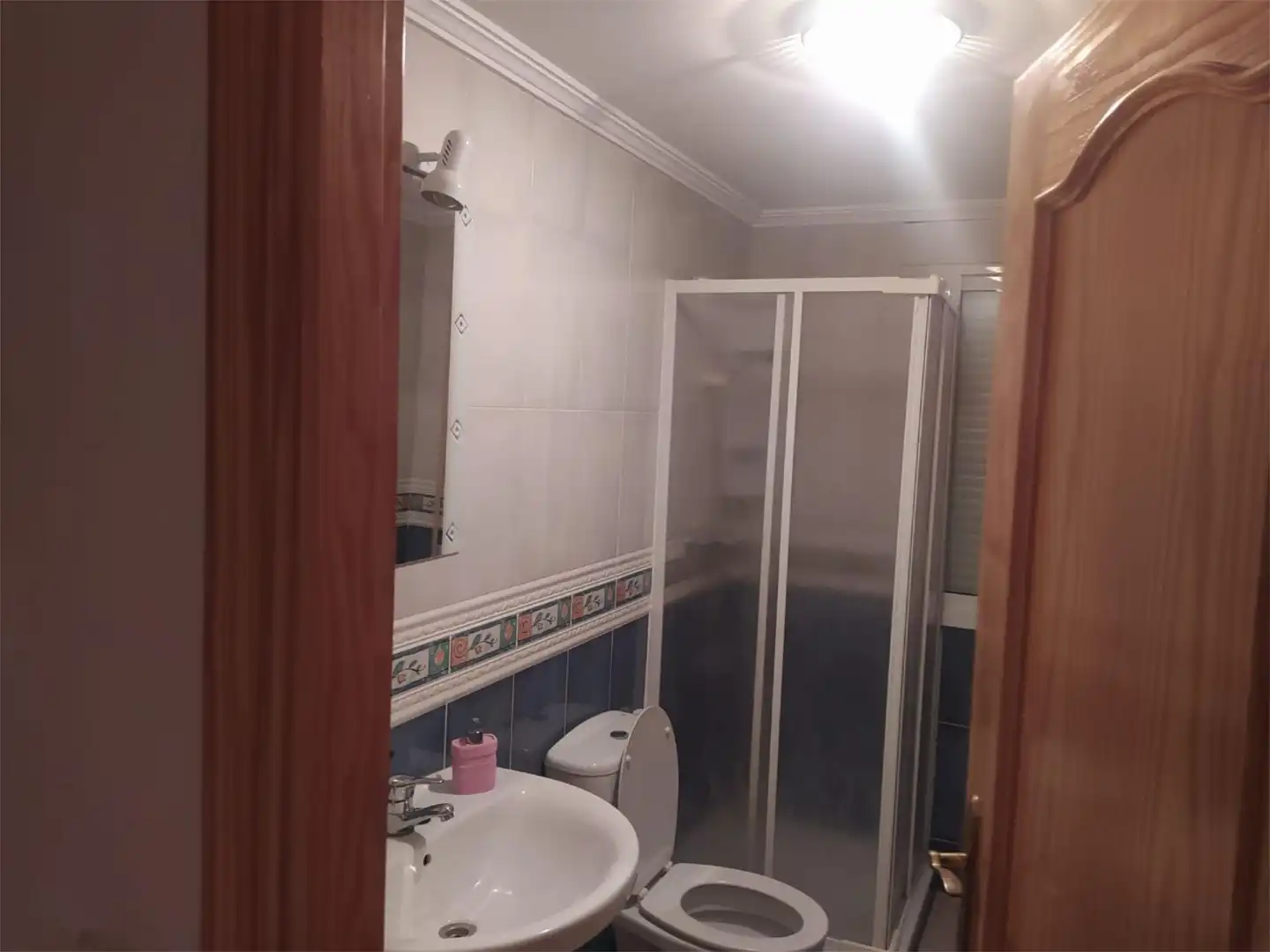 Piso de alquiler en Calle Alfonso XIII, 25, Playa de Garrucha Baño de Piso de alquiler en Garrucha con Aire acondicionado, Calefacción y Amueblado