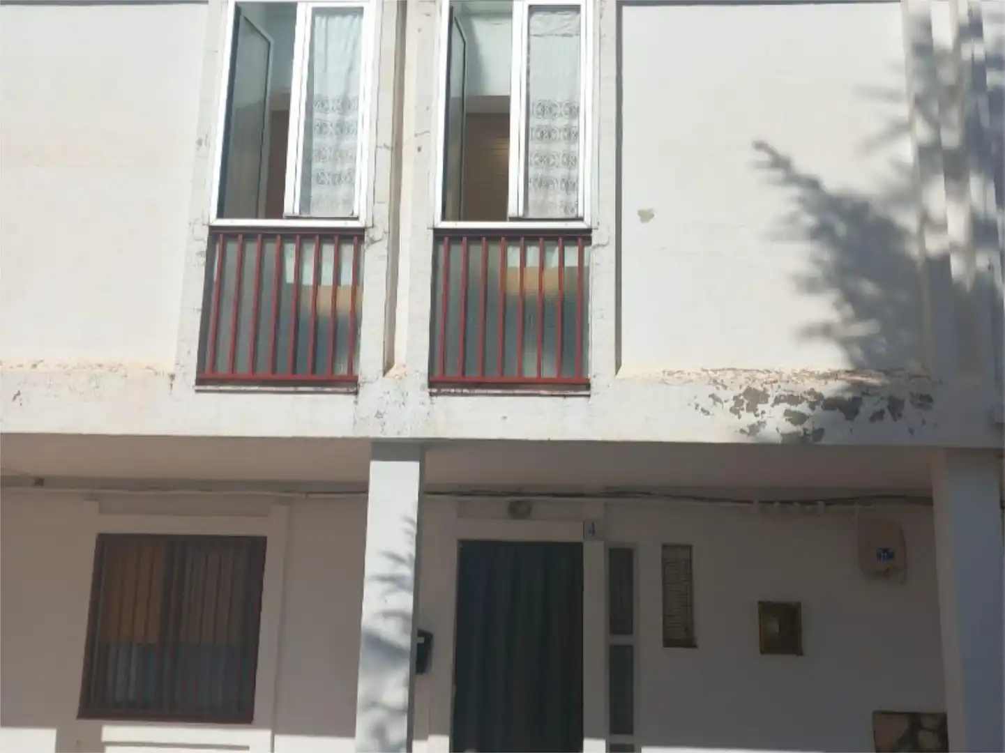 Außenansicht von Einfamilien-Reihenhaus zum Verkauf in Villamayor de Santiago mit Abstellraum, Möbliert und Balkon