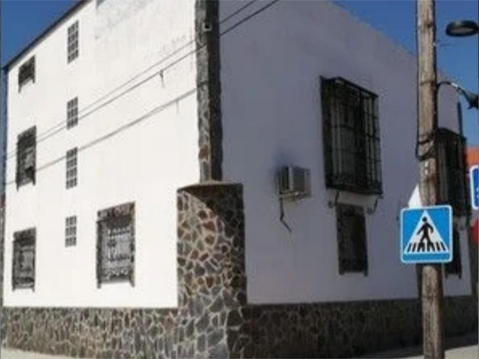 Vista exterior de Casa o chalet en venta en Alcalá de Guadaira con Aire acondicionado, Calefacción y Jardín privado