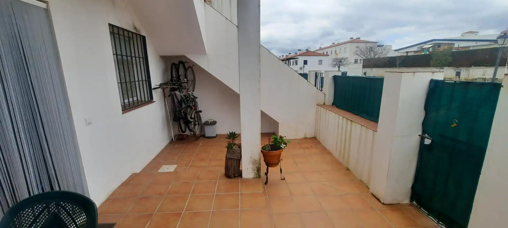 Terrassa de Apartament en venda en El Pedroso amb Calefacció, Jardí privat i Moblat