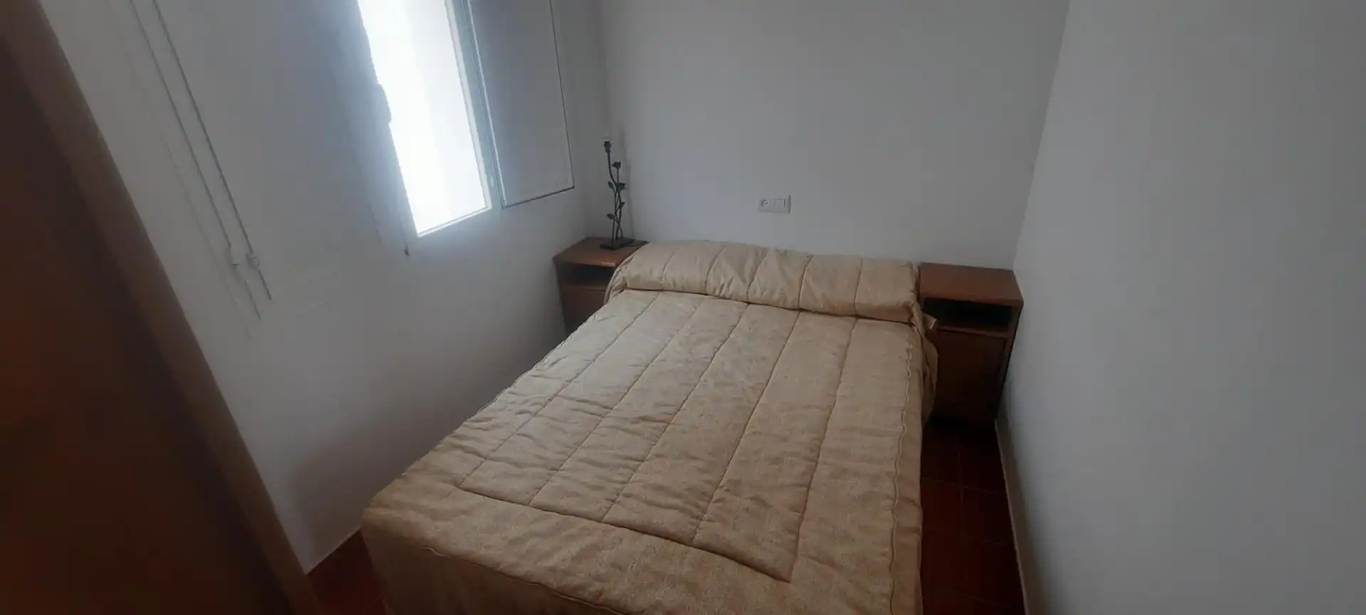 Dormitori de Apartament en venda en El Pedroso amb Calefacció, Jardí privat i Moblat