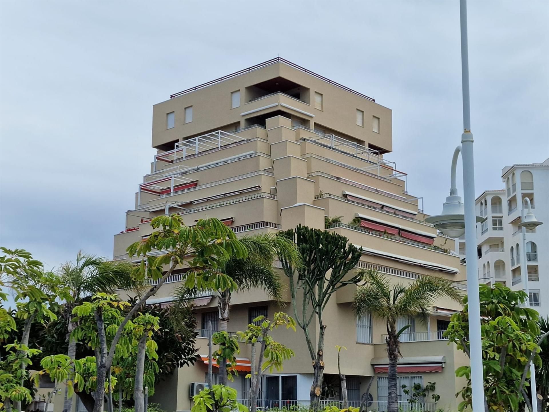 Exterior view of Flat for sale in Almuñécar  with Air Conditioner, Terrace and Swimming Pool
