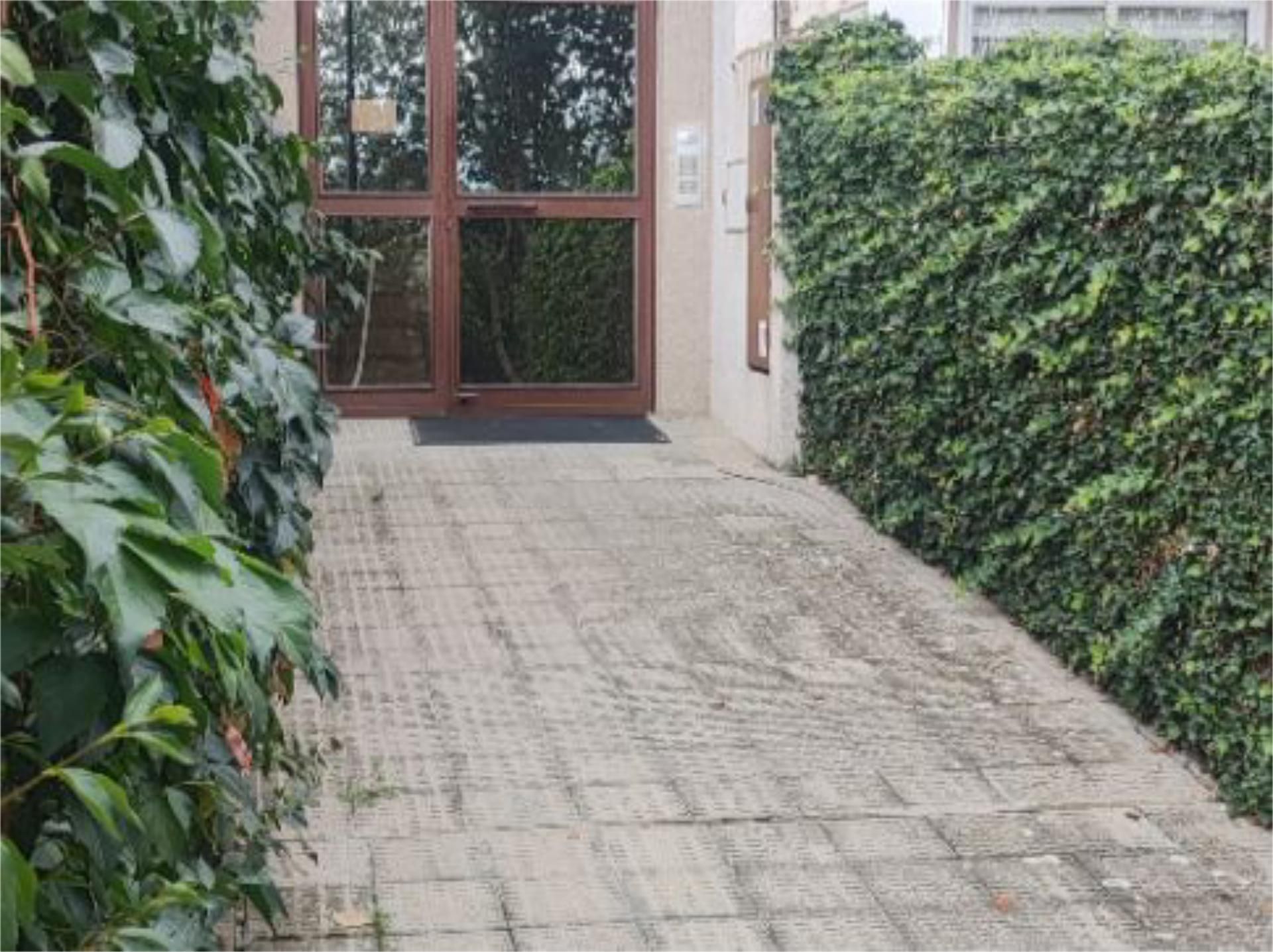 Aparcament de Pis en venda en Piedrahíta amb Calefacció, Terrassa i Moblat