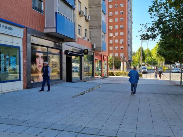 Local comercial en Alquiler en Calle de Méjico, 1 en La Avanzada - La Cueva