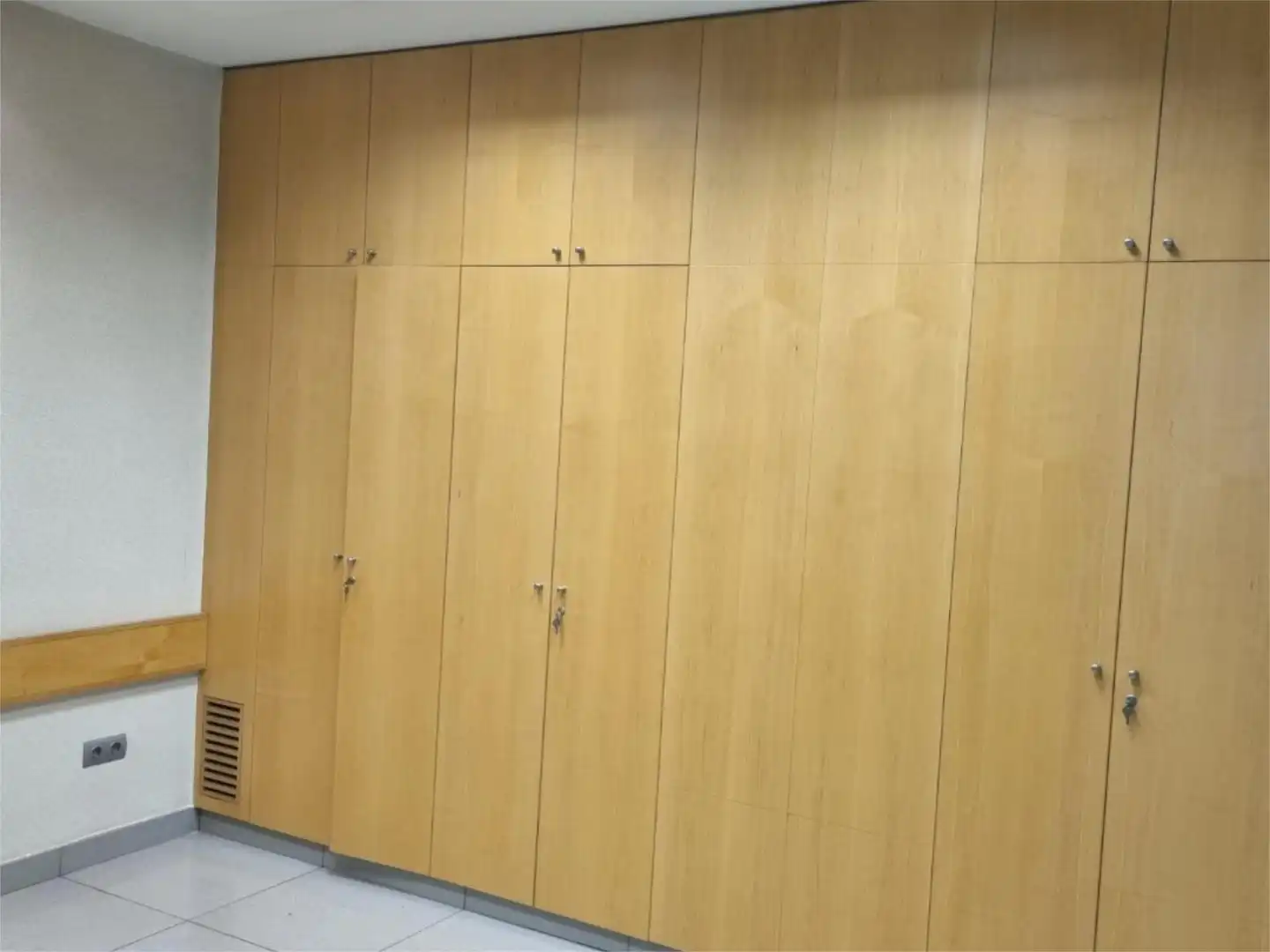 Geschaftsraum zur Miete in Avenida de Francisco Javier Sauquillo, 34, Centro Geschaftsraum zur Miete in Fuenlabrada mit Klimaanlage, Heizung und Parkett