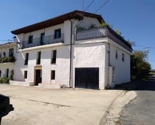 Vista exterior de Finca rústica en venda en Valle de Tobalina amb Terrassa, Moblat i Forn