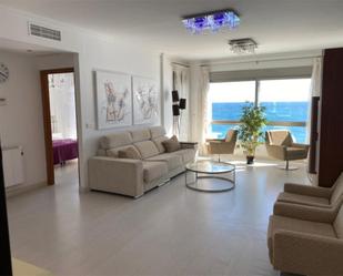 Sala d'estar de Apartament en venda en La Manga del Mar Menor amb Aire condicionat, Piscina i Balcó