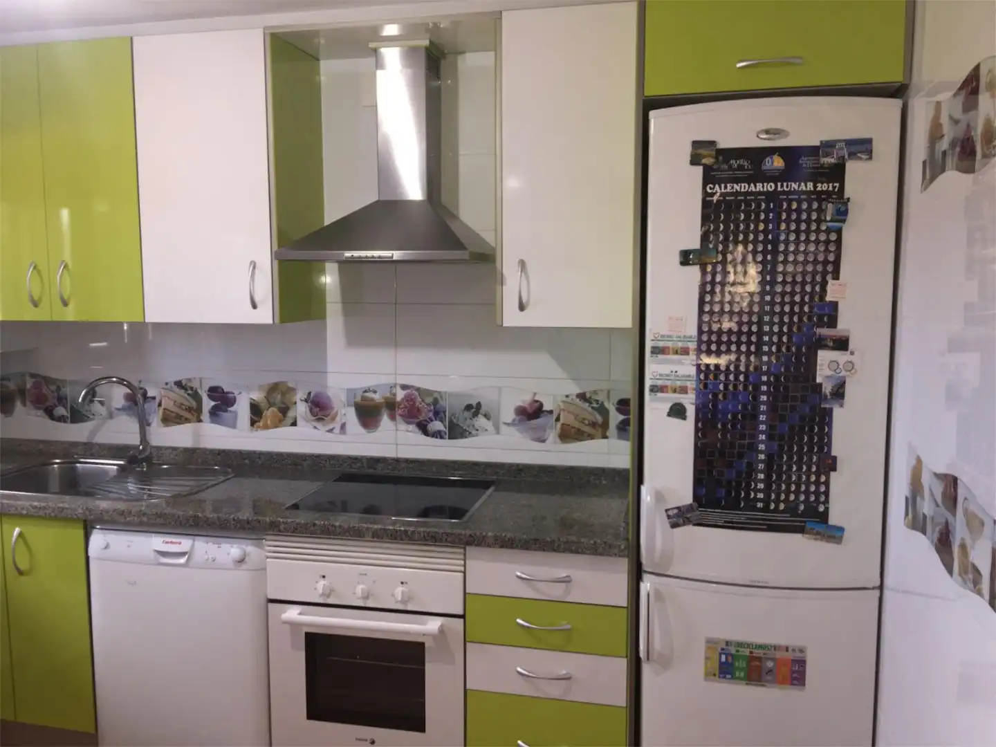 Attic for sale in Avenida del Doctor Aurelio Alonso, 25, El Torno Kitchen of Attic for sale in El Torno with Air Conditioner, Terrace and Balcony