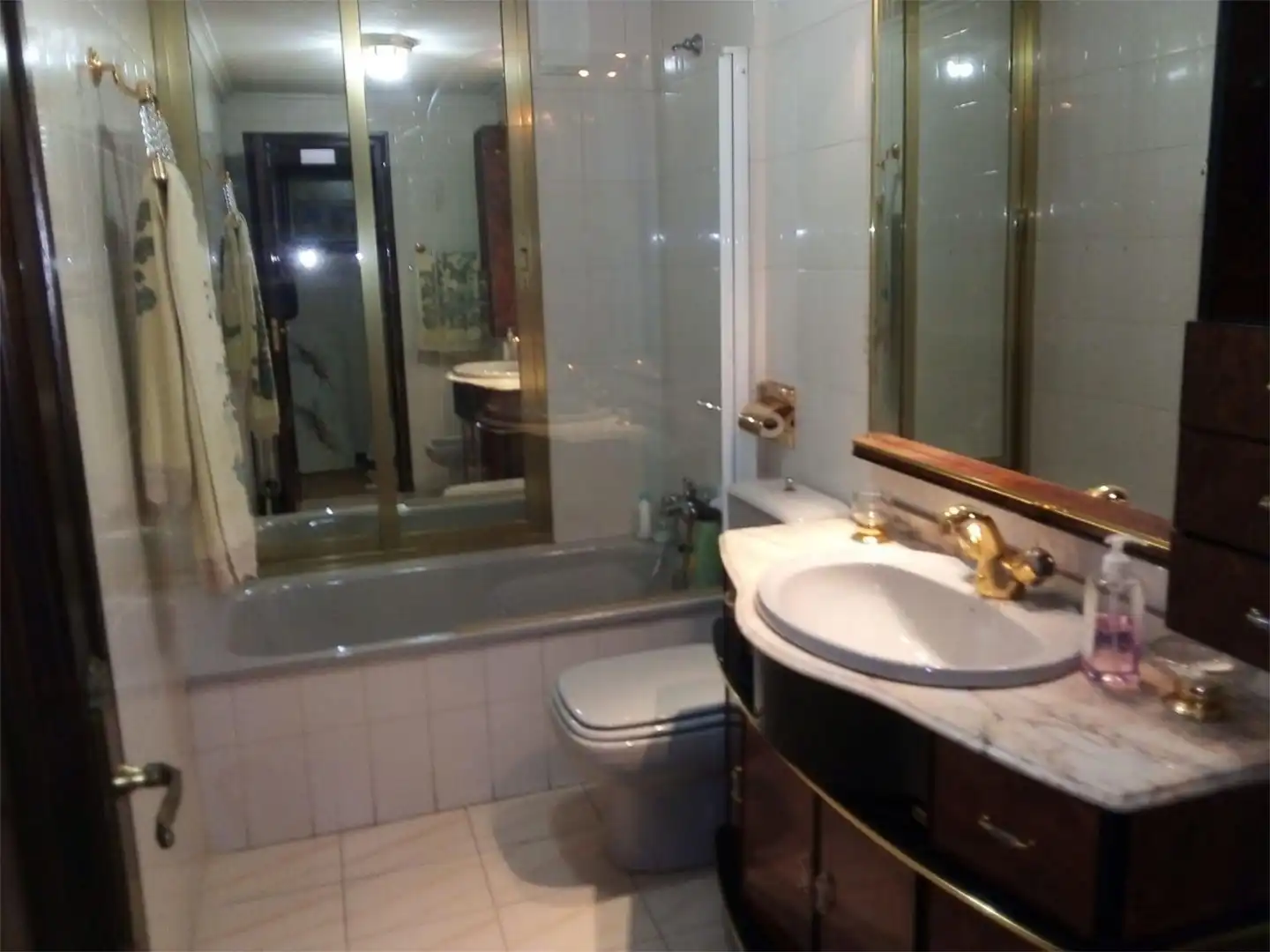 Flat for rent in Calle Rodríguez Fabres, 19, Labradores Bathroom of Flat for rent in Salamanca Capital with Terrace and Balcony