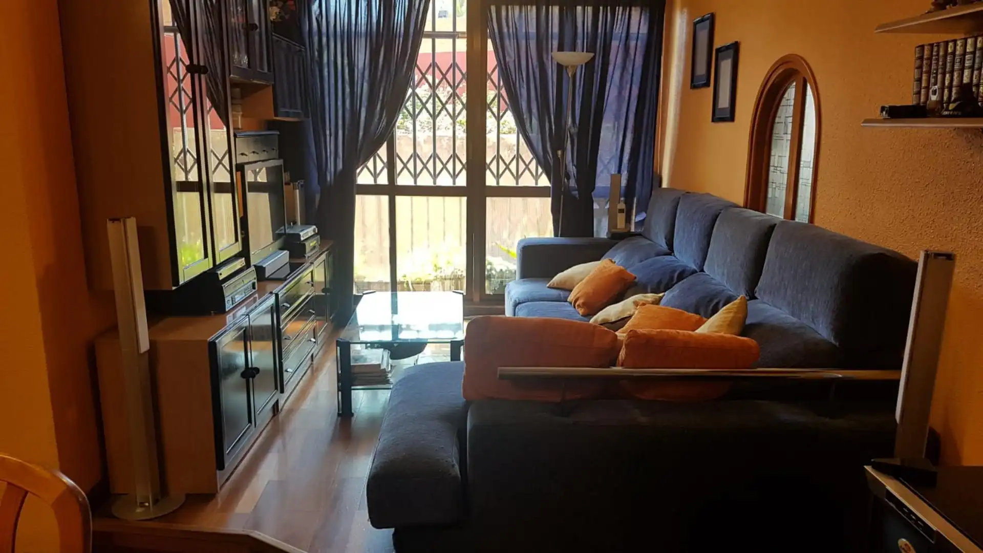 Sala d'estar de Pis en venda en Ceuta amb Aire condicionat, Traster i Moblat