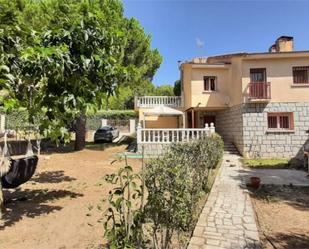Exterior view of House or chalet for sale in El Berrueco  with Terrace, Swimming Pool and Balcony
