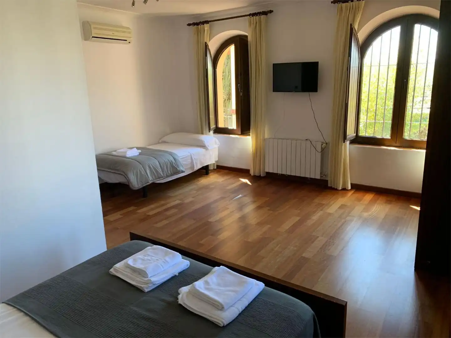 Piso en venta en Calle Condado de Huelva, 36, Villa de Otura Habitación de Piso en venta en Villa de Otura con Aire acondicionado, Calefacción y Jardín privado