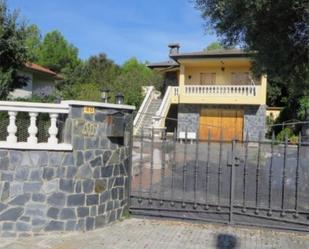 Vista exterior de Casa o xalet en venda en Lliçà d'Amunt amb Aire condicionat, Terrassa i Piscina