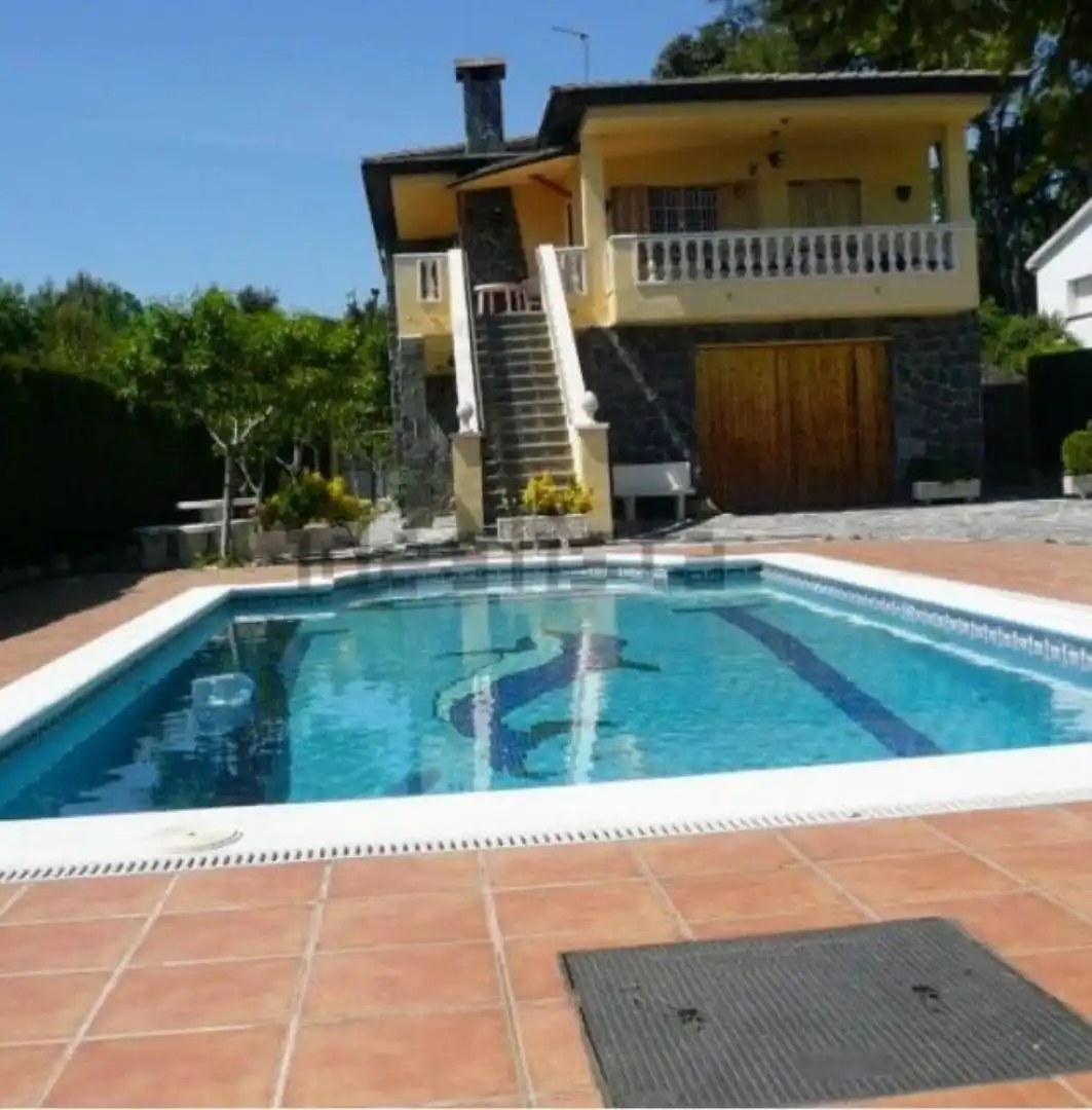 Casa o chalet en venta en Carrer Camí Antic de Caldes, 73, Lliçà d'Amunt Piscina de Casa o chalet en venta en Lliçà d'Amunt con Aire acondicionado, Calefacción y Jardín privado