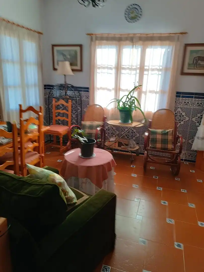 Casa o chalet en venta en Calle Julio Romero de Torres, Villanueva del Duque Sala de estar de Casa o chalet en venta en Villanueva del Duque con Jardín privado, Terraza y Trastero