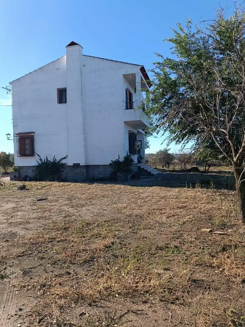 Casa o chalet en venta en Calle Julio Romero de Torres, Villanueva del Duque Casa o chalet en venta en Villanueva del Duque con Jardín privado, Terraza y Trastero
