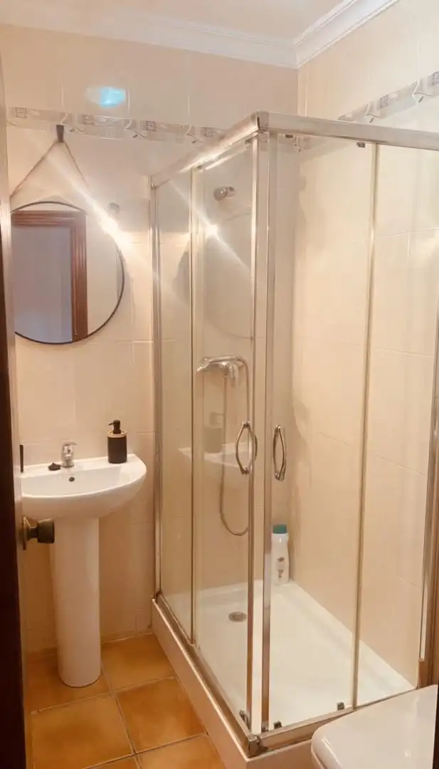 Baño de Apartamento en venta en Alcalá de los Gazules con Amueblado, Lavadora y TV