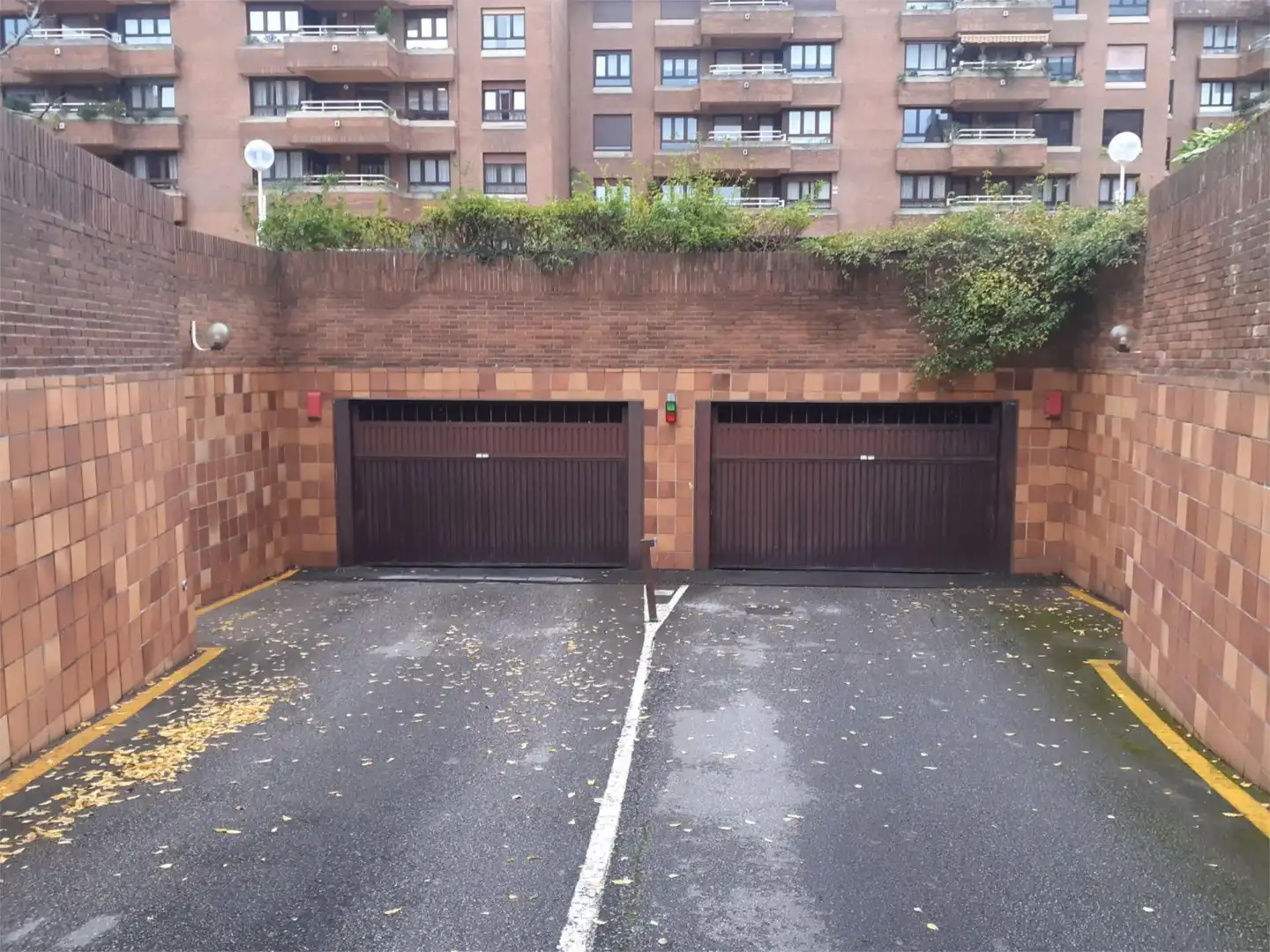 Garaje en venta en Calle Fernando el Santo, 25, Les Mestes Parking de Garaje en venta en Gijón