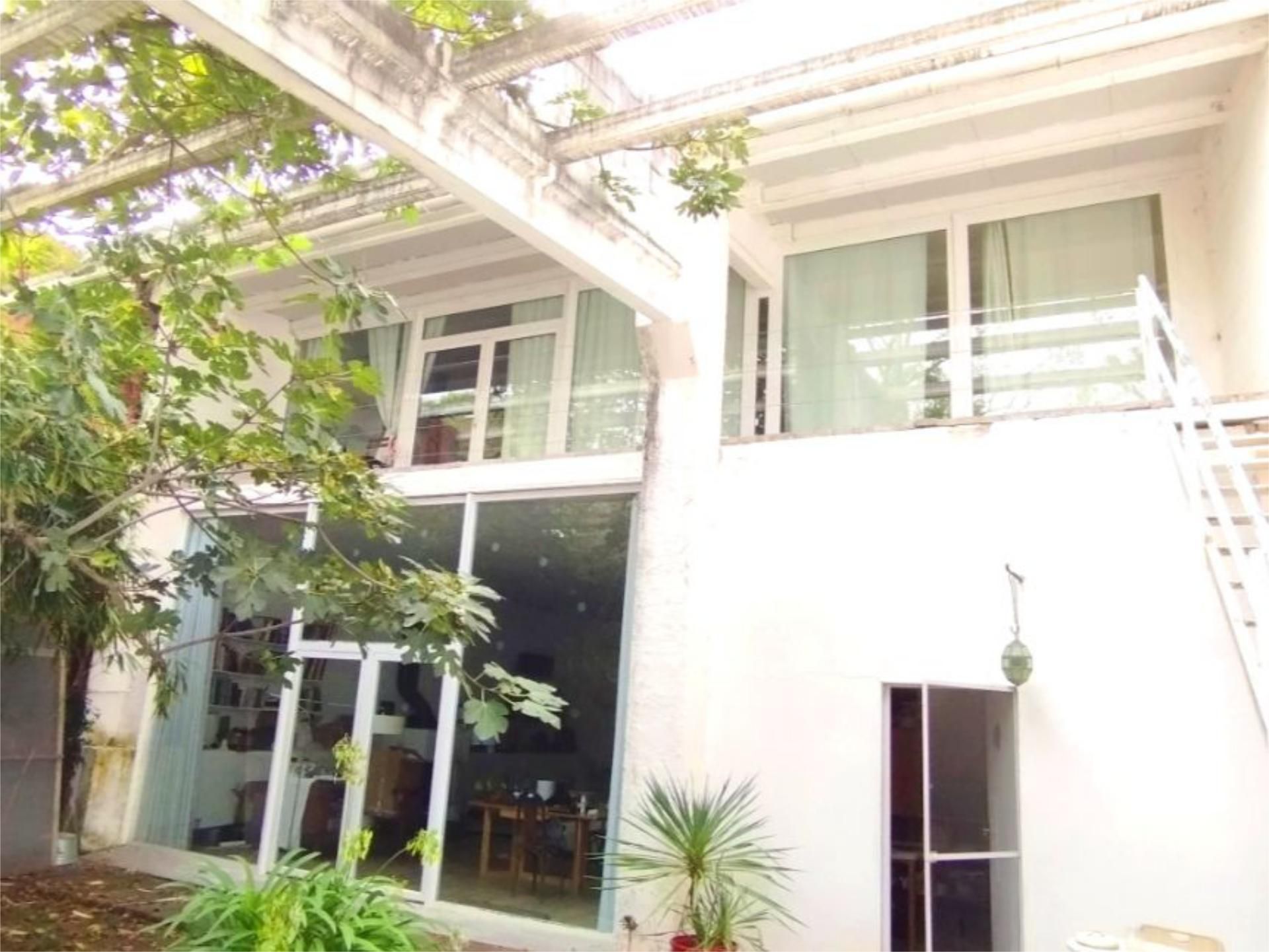 Vista exterior de Finca rústica en venda en Viladasens amb Calefacció, Jardí privat i Moblat