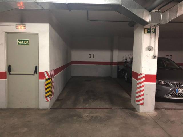 Garaje en Venta en Calle de la Explanada, 4 en Ciudad Universitaria