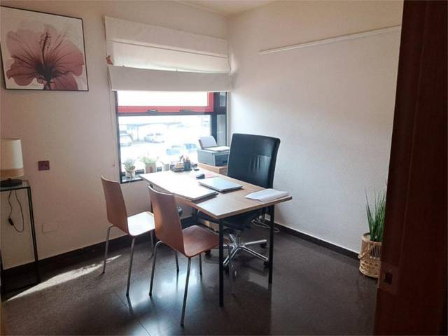 Oficina en Alquiler en Casillas