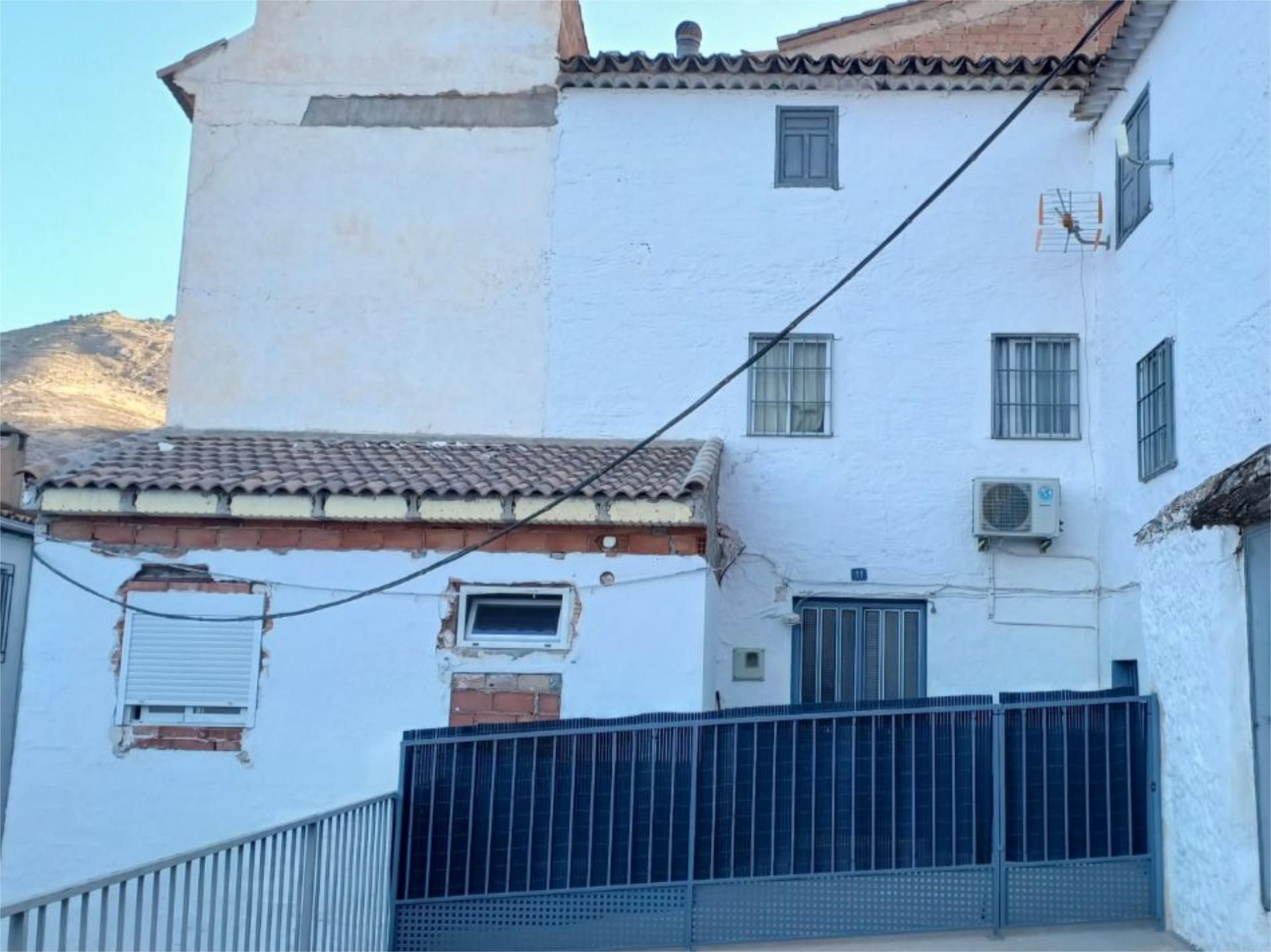 Vista exterior de Casa adosada en venta en Huesa
