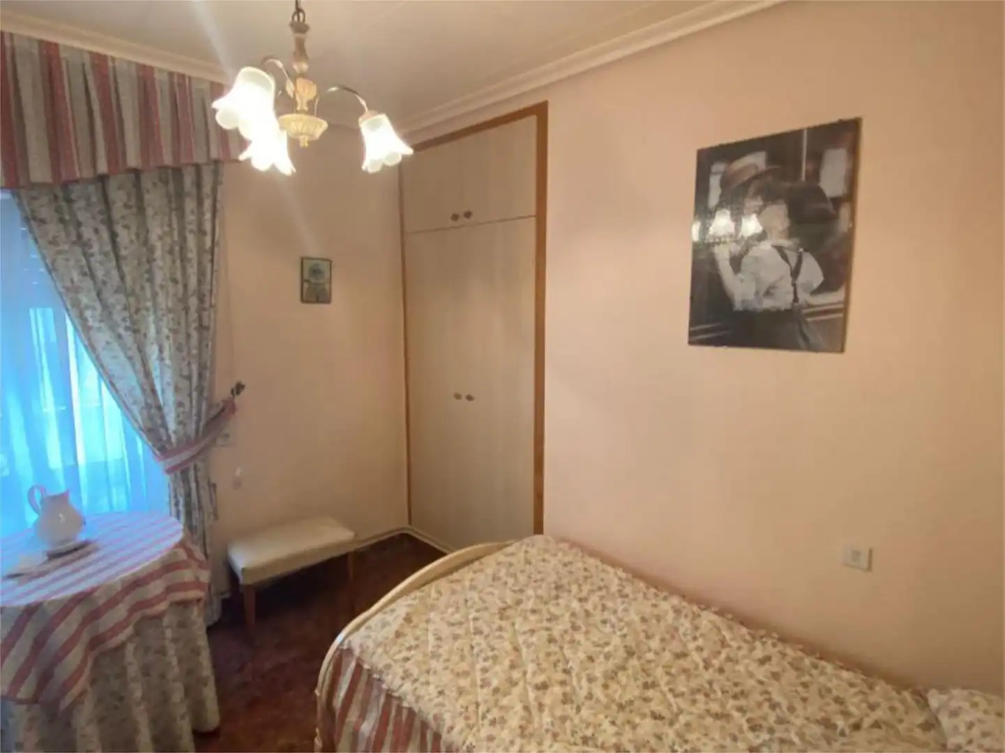 Casa adosada en venta en Calle Poeta Ibáñez, 12, Caravaca de la Cruz Habitación de Casa adosada en venta en Caravaca de la Cruz con Terraza y Balcón