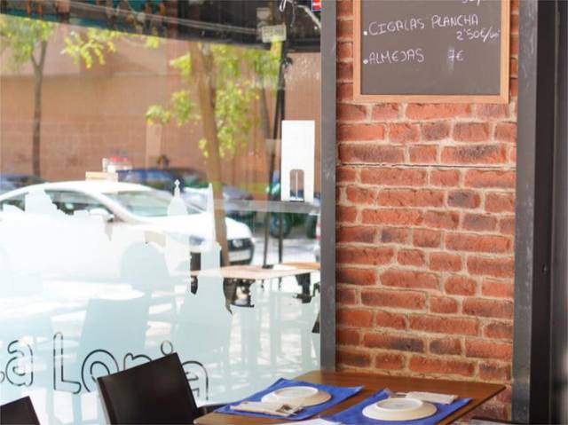 Local comercial en Venta en Calle Andrómeda, 15 en El Cónsul - Ciudad Universitaria - El Romeral