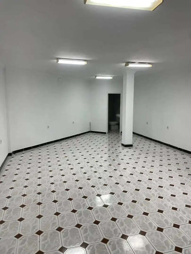 Oficina de alquiler en Avenida de la Compañía Minas R, 3, Hipódromo