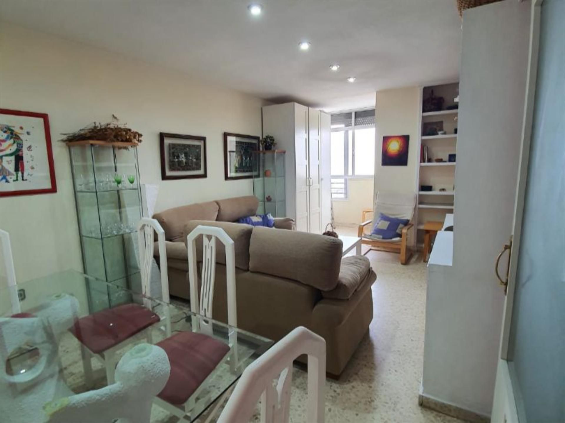 Sala d'estar de Pis de lloguer en  Cádiz Capital amb Moblat