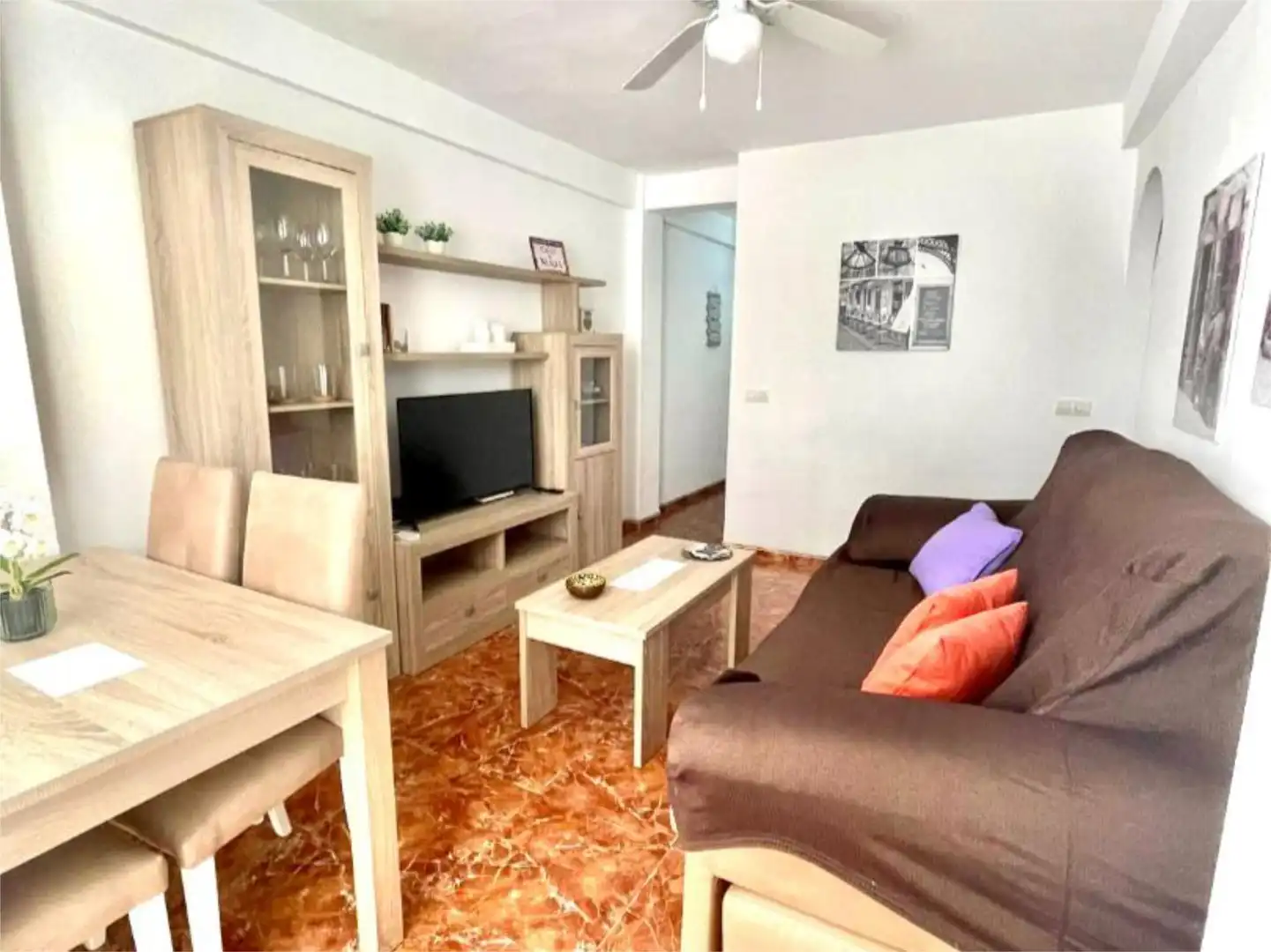 Flat for rent in Calle Diputación Provincial, 25, Centro