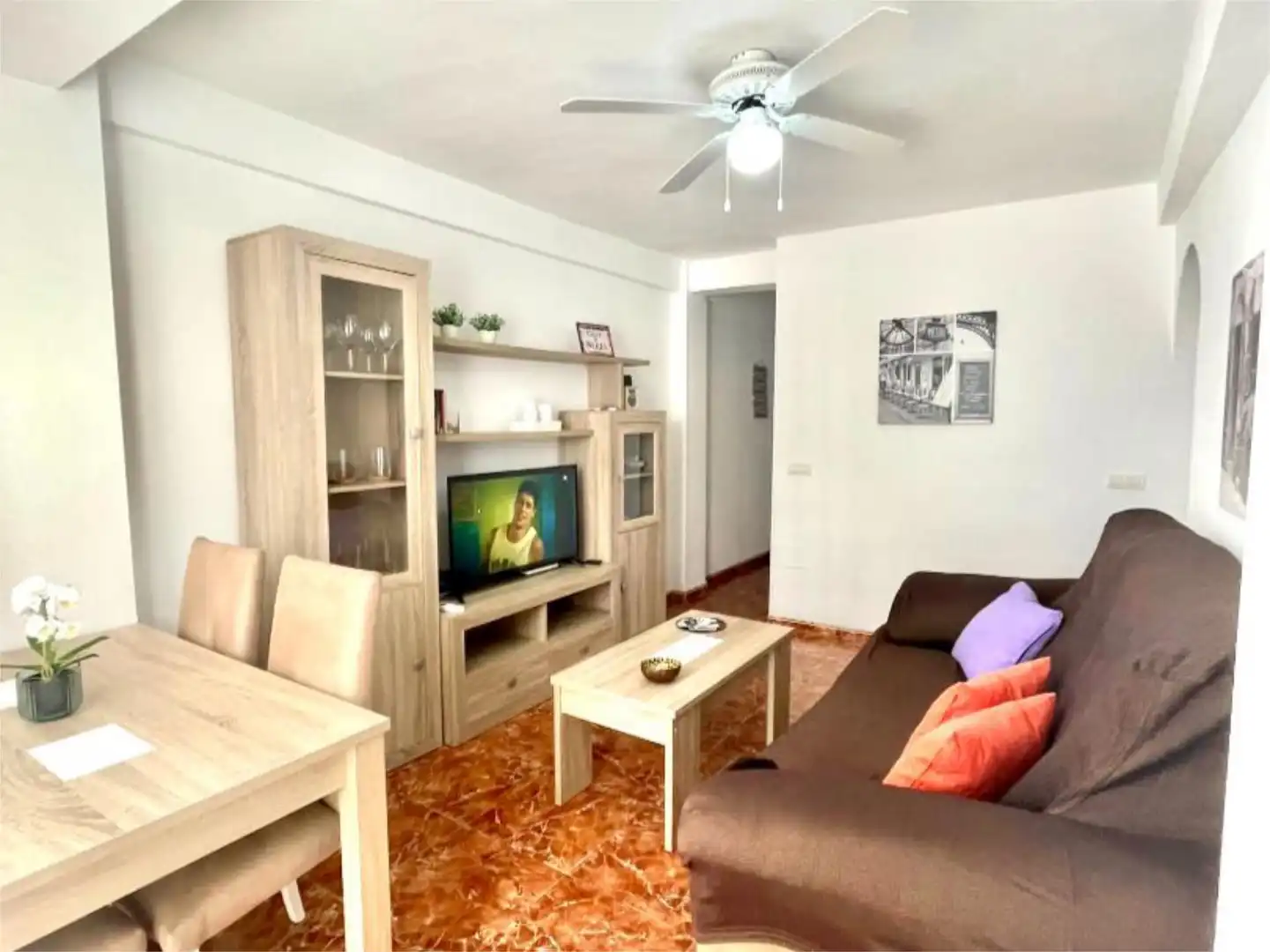 Flat for rent in Calle Diputación Provincial, 25, Centro