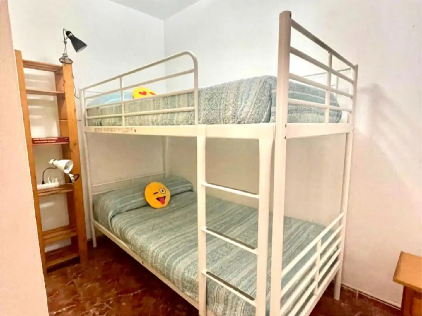 Flat for rent in Calle Diputación Provincial, 25, Centro