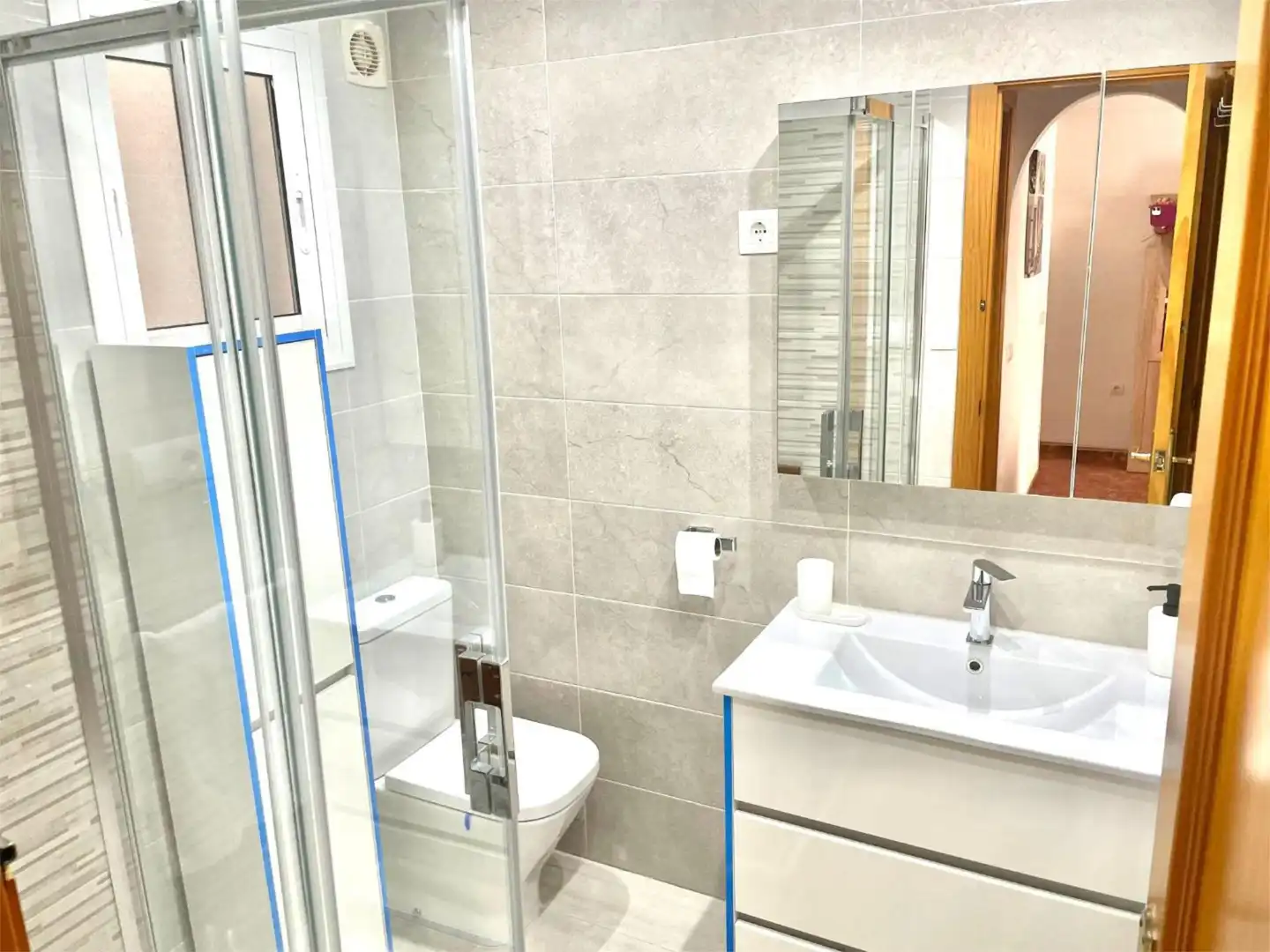 Flat for rent in Calle Diputación Provincial, 25, Centro