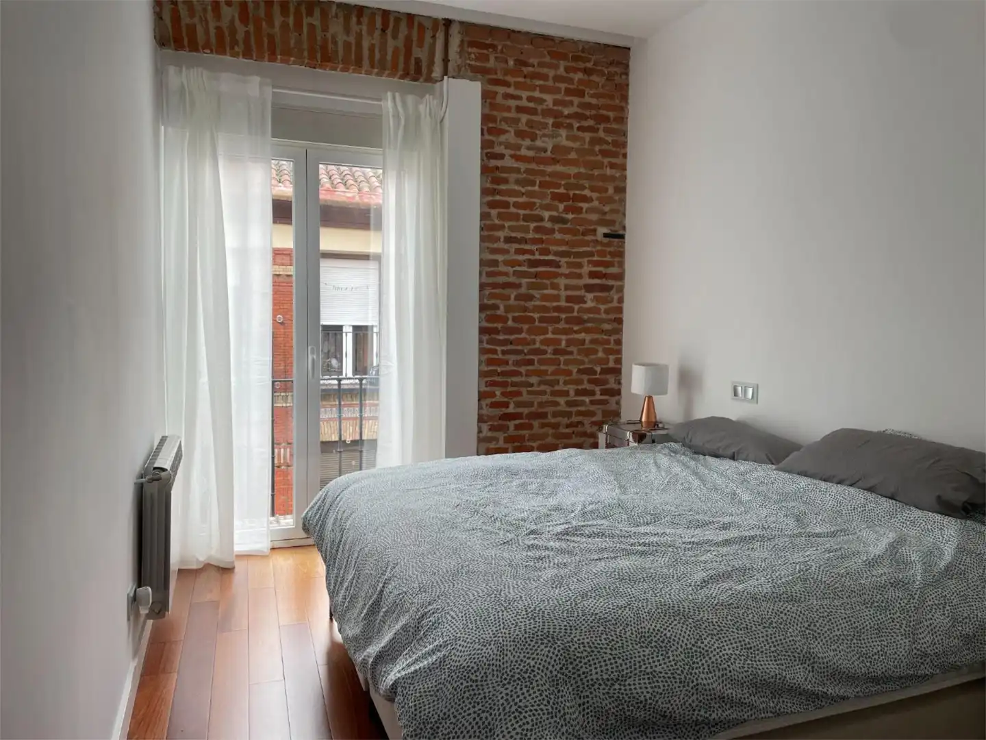 Bedroom of Attic for rent in  Madrid Capital  with Air Conditioner and Balcony