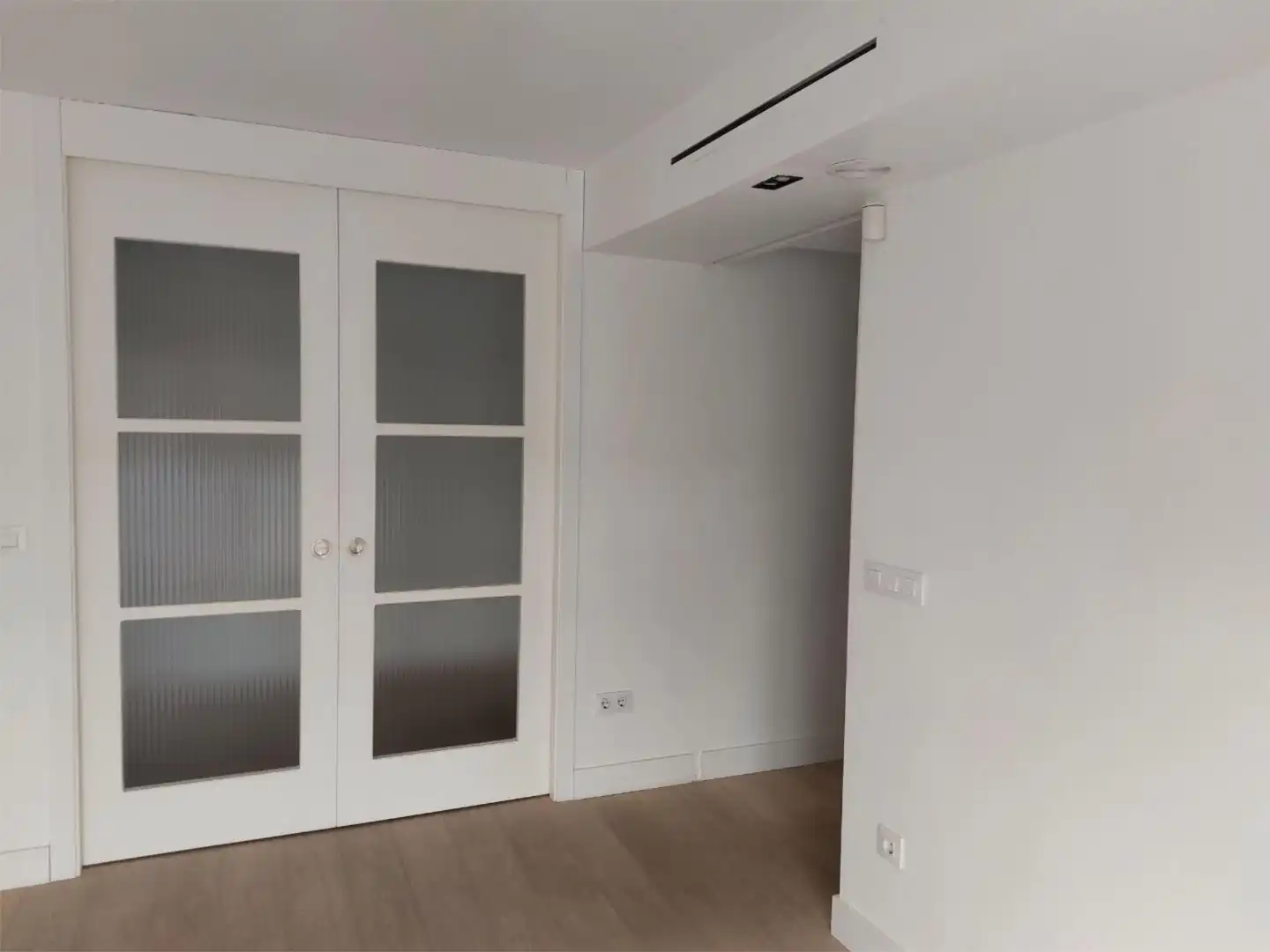 Dormitori de Pis de lloguer en Valencia amb Aire condicionat, Parquet i Terrassa